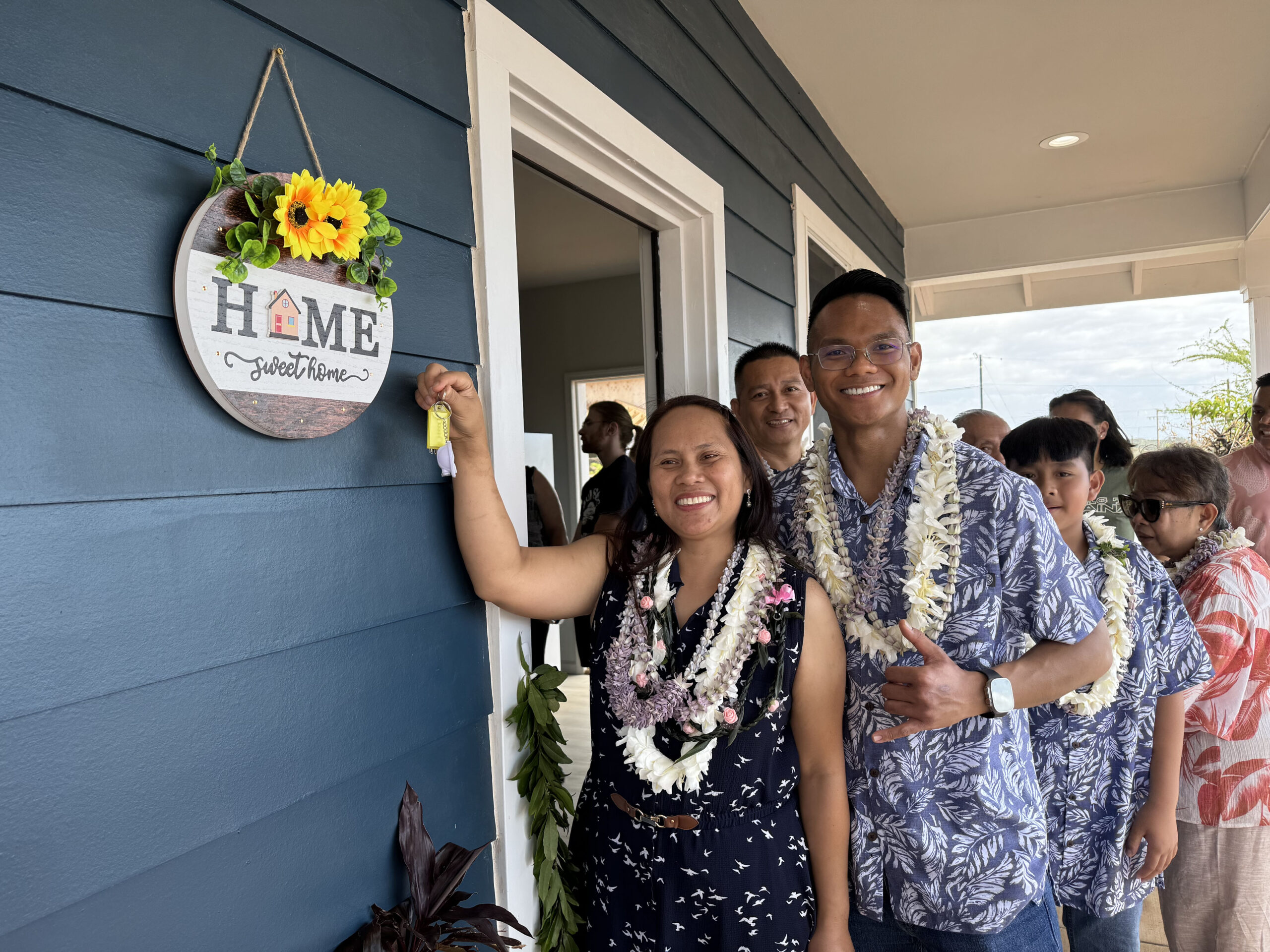 Groups mark first two homes rebuilt in Lahaina through partnership ...